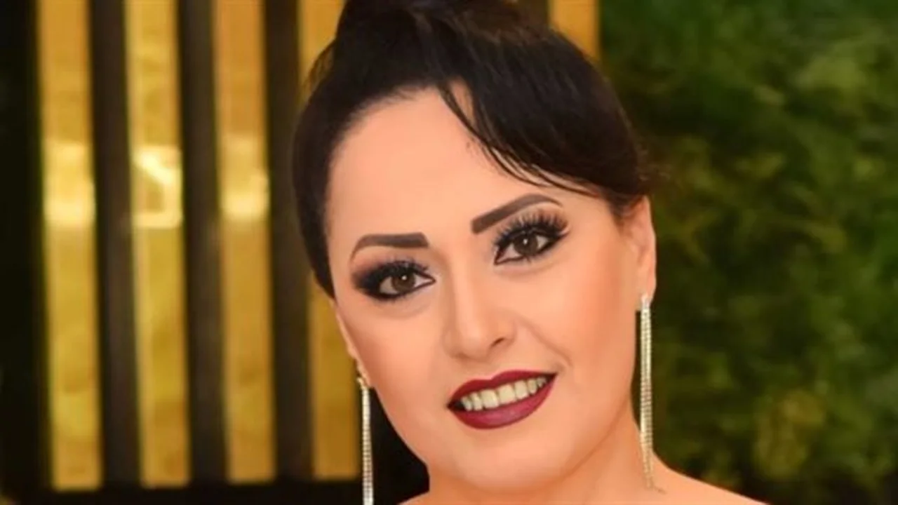 حقيقة الصدام.. هند عاكف توضح طبيعة علاقتها مع حسين فهمي بمهرجان القاهرة السينمائي